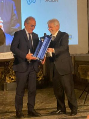 Consegnato a Pino Pace presidente di Unioncamere Sicilia il prestigioso Garofano d`argento